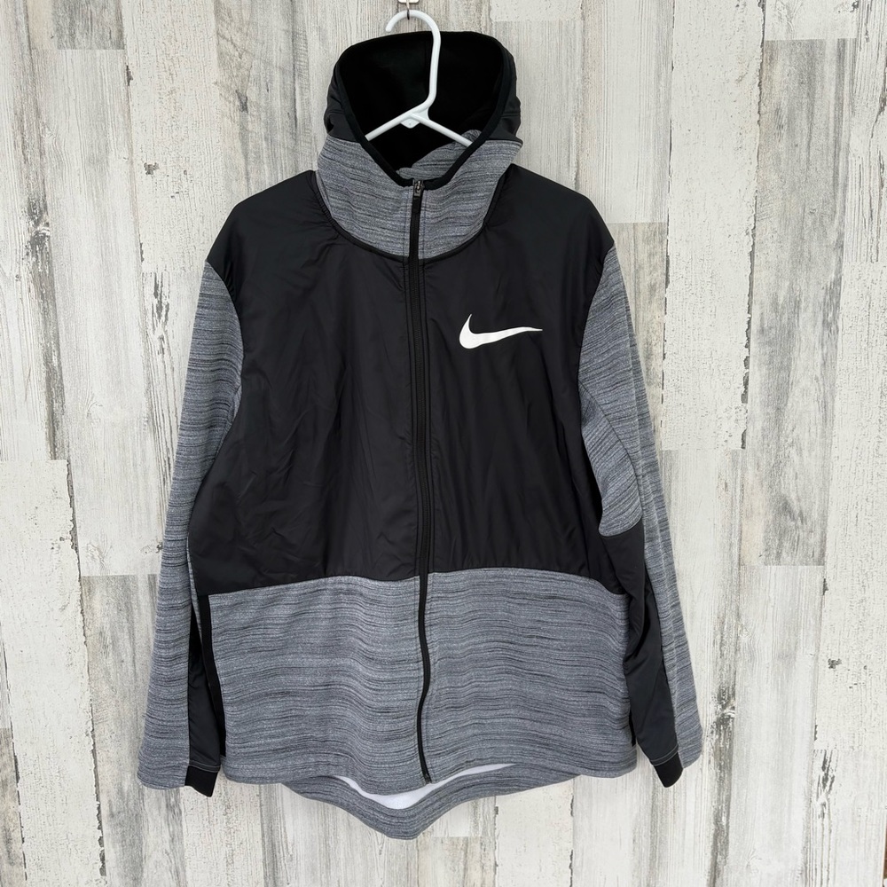 Nike Men’s Size XL Winterized Dri-Fit Full Zip Hooded Basketball Jacket